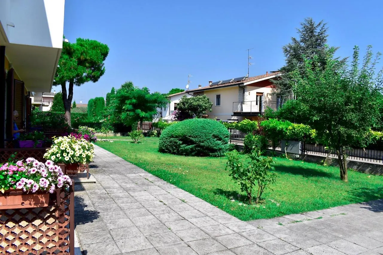 Casa Meda Bassanella Apartment Peschiera del Garda 0*,  Italy